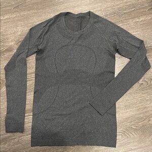 Lululemon long sleeve Gray Long Sleeve with thumb holes